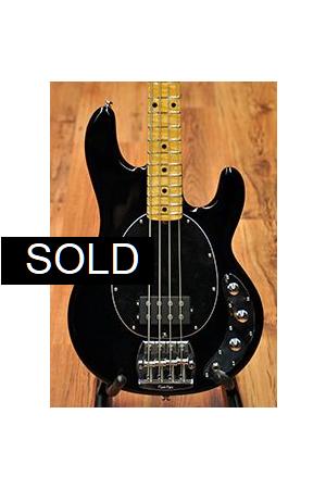 Musicman Stingray Classic 4 Black Maple Musicman Stingray Classic 4 Black Maple